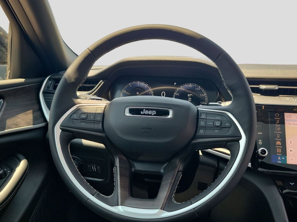 Thumbnail: 2026 Jeep Grand Cherokee L - 14
