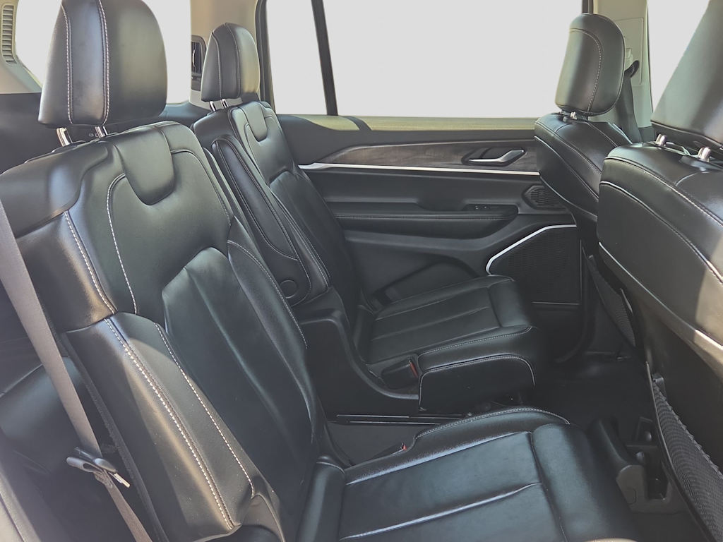 Thumbnail: 2021 Jeep Grand Cherokee L - 20