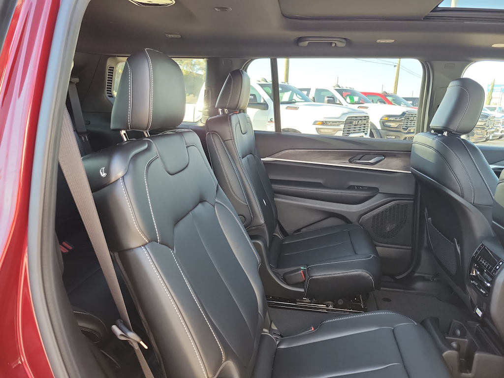 Thumbnail: 2025 Jeep Grand Cherokee L - 20