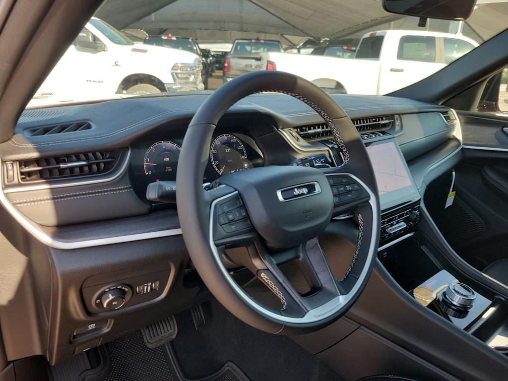 Thumbnail: 2025 Jeep Grand Cherokee L - 2