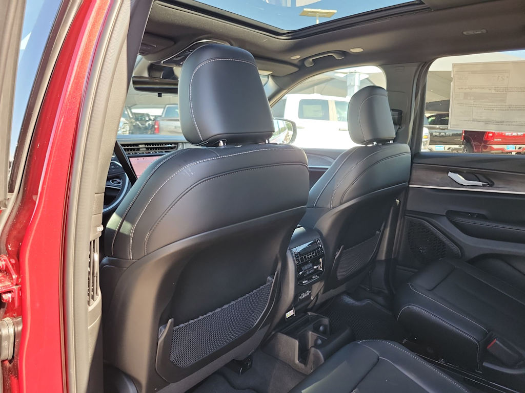 Thumbnail: 2025 Jeep Grand Cherokee L - 12