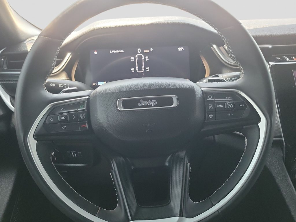 Thumbnail: 2024 Jeep Grand Cherokee L - 24