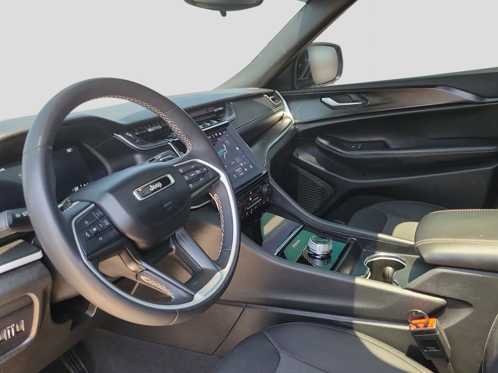 Thumbnail: 2024 Jeep Grand Cherokee L - 2