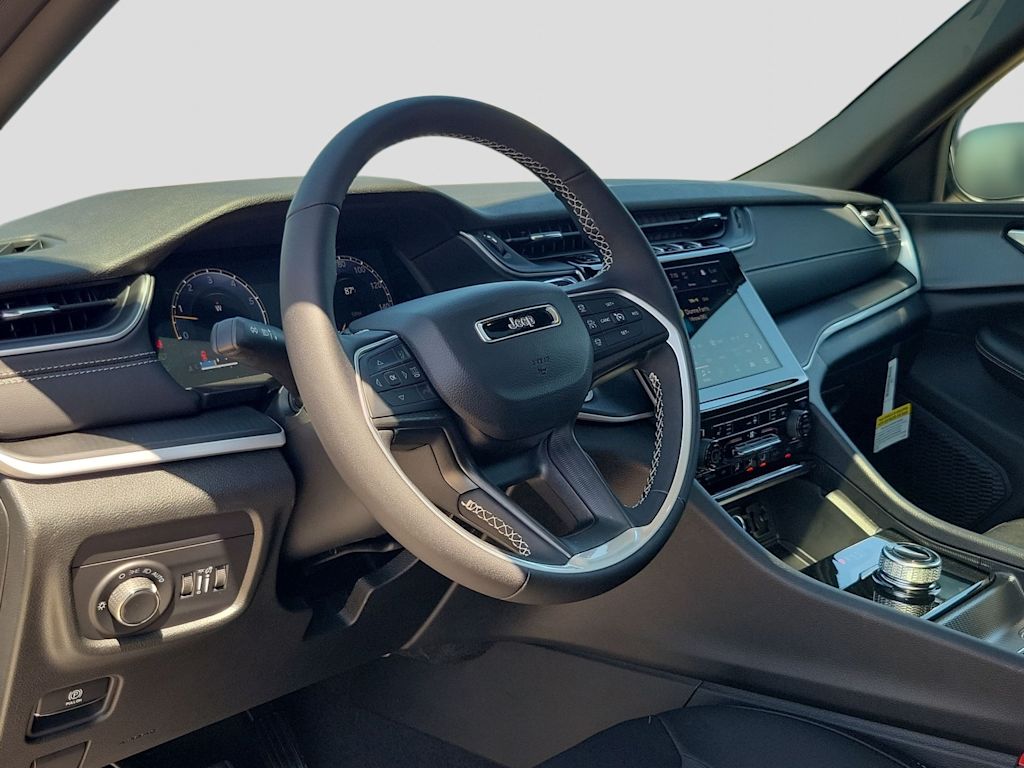 Thumbnail: 2026 Jeep Grand Cherokee L - 2
