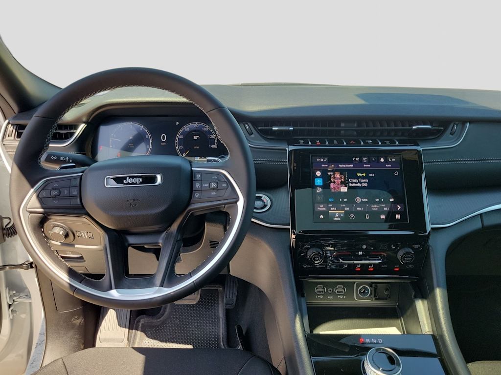 Thumbnail: 2026 Jeep Grand Cherokee L - 10
