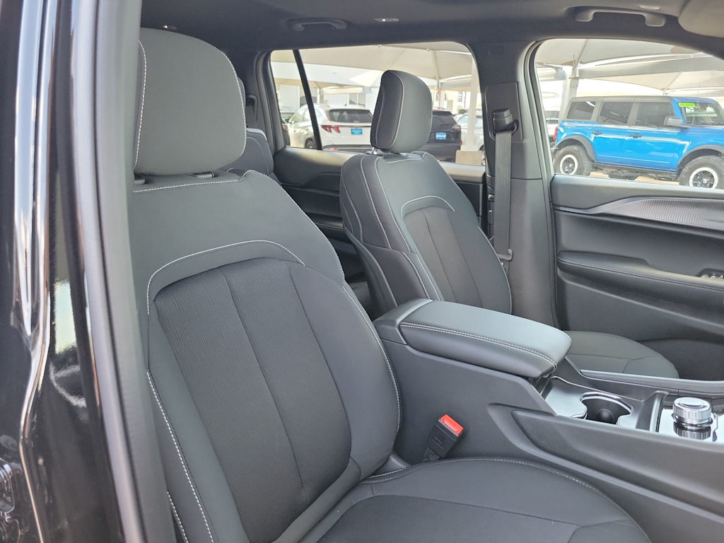 Thumbnail: 2025 Jeep Grand Cherokee L - 12