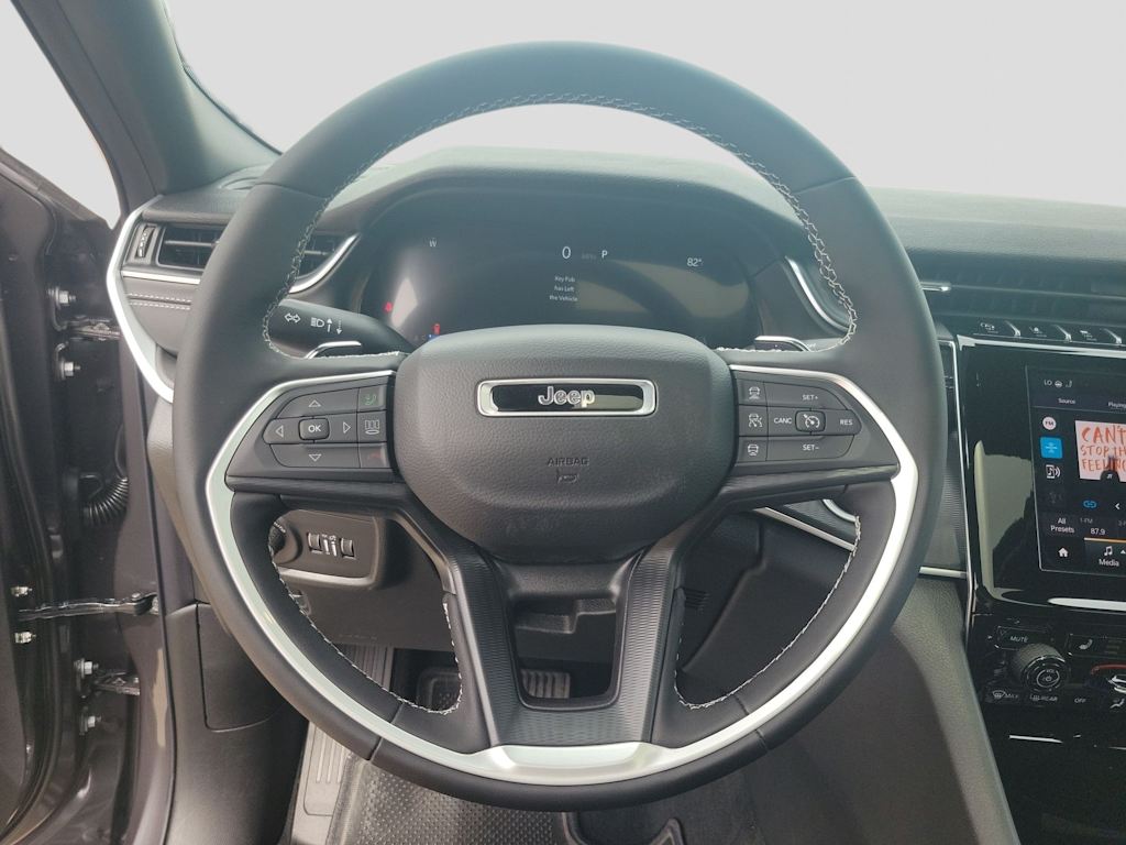 Thumbnail: 2026 Jeep Grand Cherokee L - 14