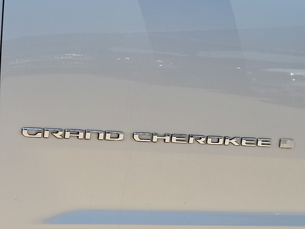 Thumbnail: 2024 Jeep Grand Cherokee L - 18
