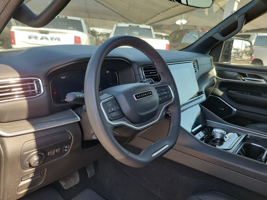 Thumbnail: 2024 Jeep Wagoneer - 2