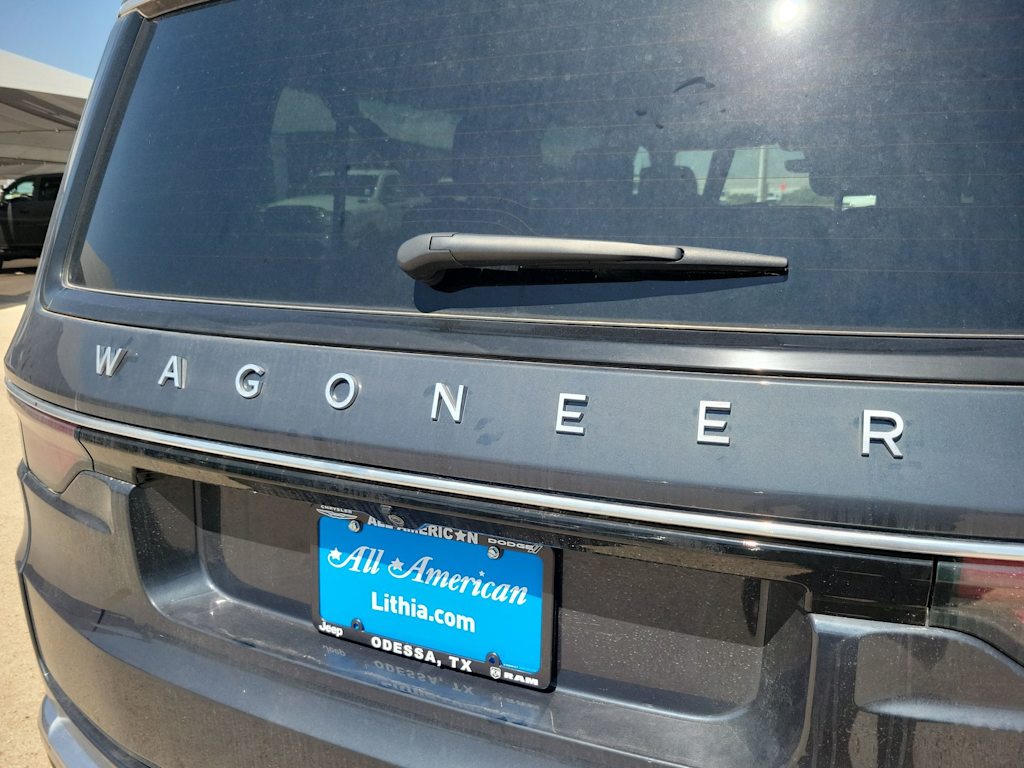 Thumbnail: 2024 Jeep Wagoneer - 18