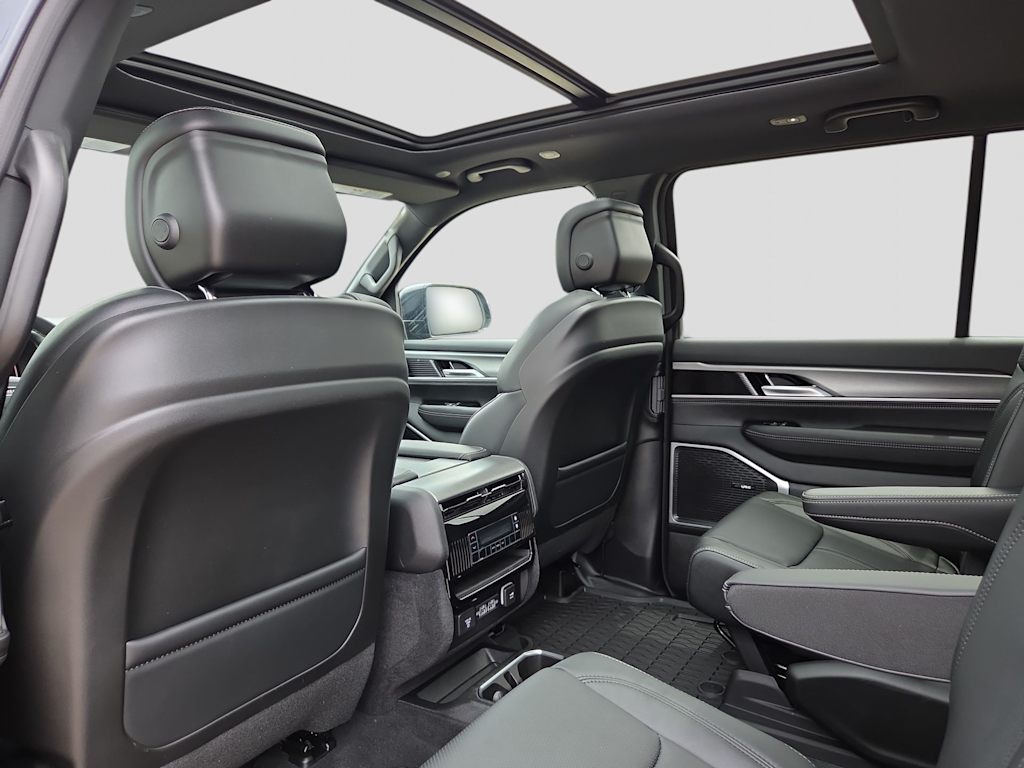 Thumbnail: 2026 Jeep Grand Wagoneer - 12