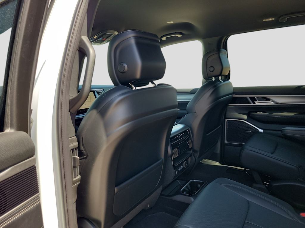 Thumbnail: 2026 Jeep Grand Wagoneer - 12