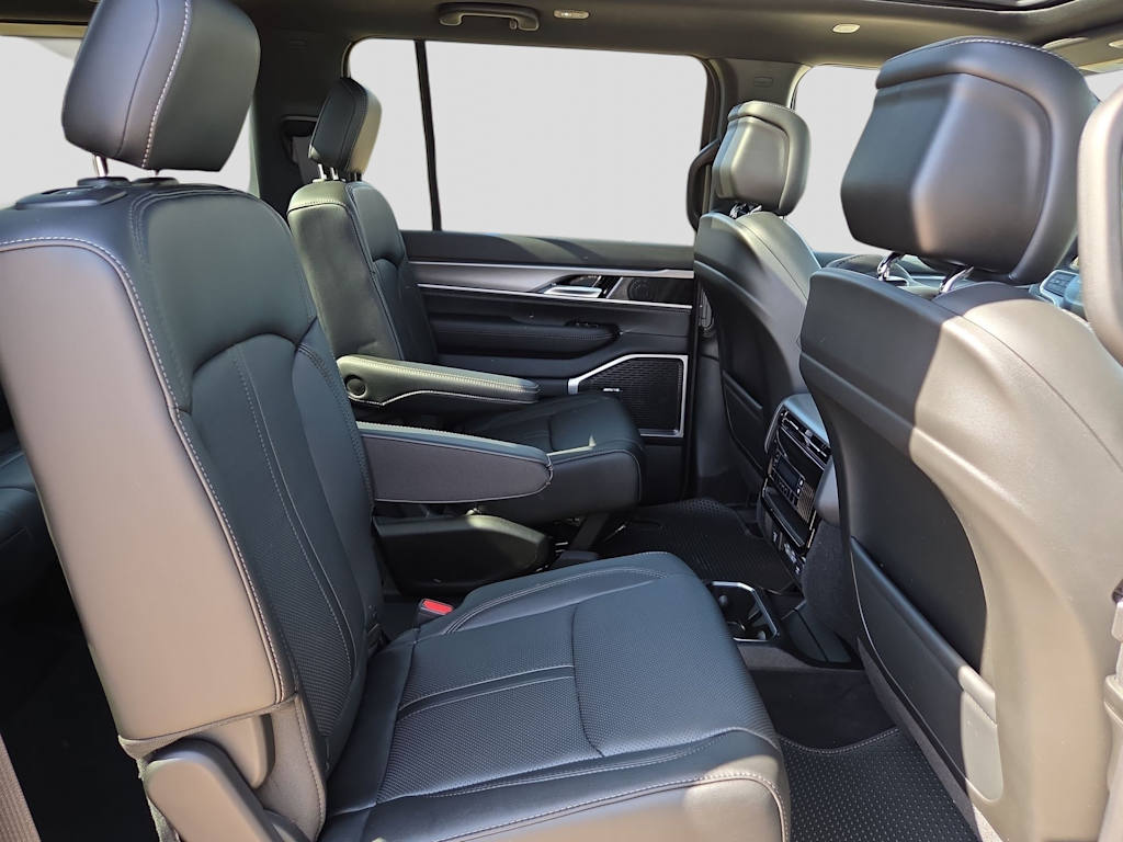 Thumbnail: 2026 Jeep Grand Wagoneer - 21