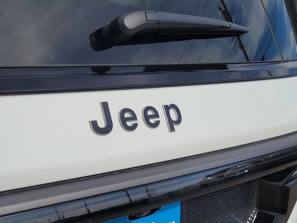 Thumbnail: 2026 Jeep Grand Wagoneer - 7