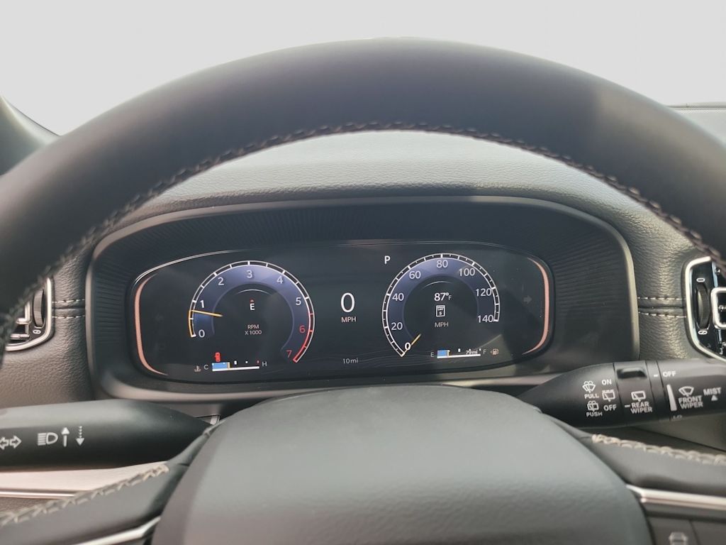 Thumbnail: 2026 Jeep Grand Wagoneer - 17