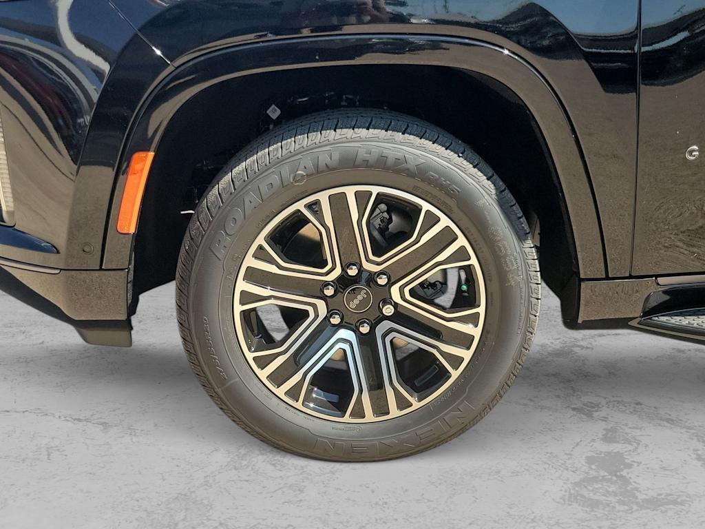 Thumbnail: 2026 Jeep Grand Wagoneer - 8