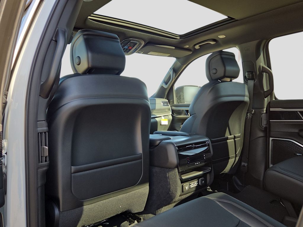 Thumbnail: 2026 Jeep Grand Wagoneer - 13