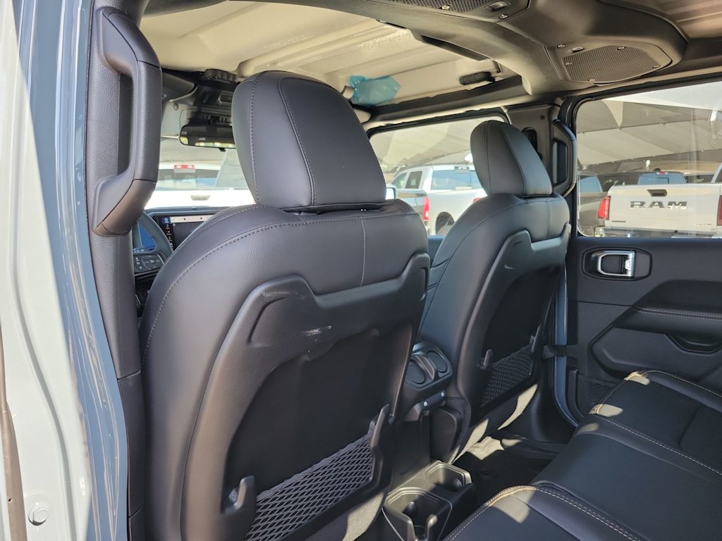 Thumbnail: 2025 Jeep Gladiator - 13