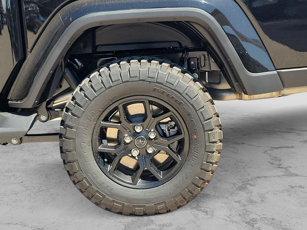 Thumbnail: 2026 Jeep Gladiator - 8