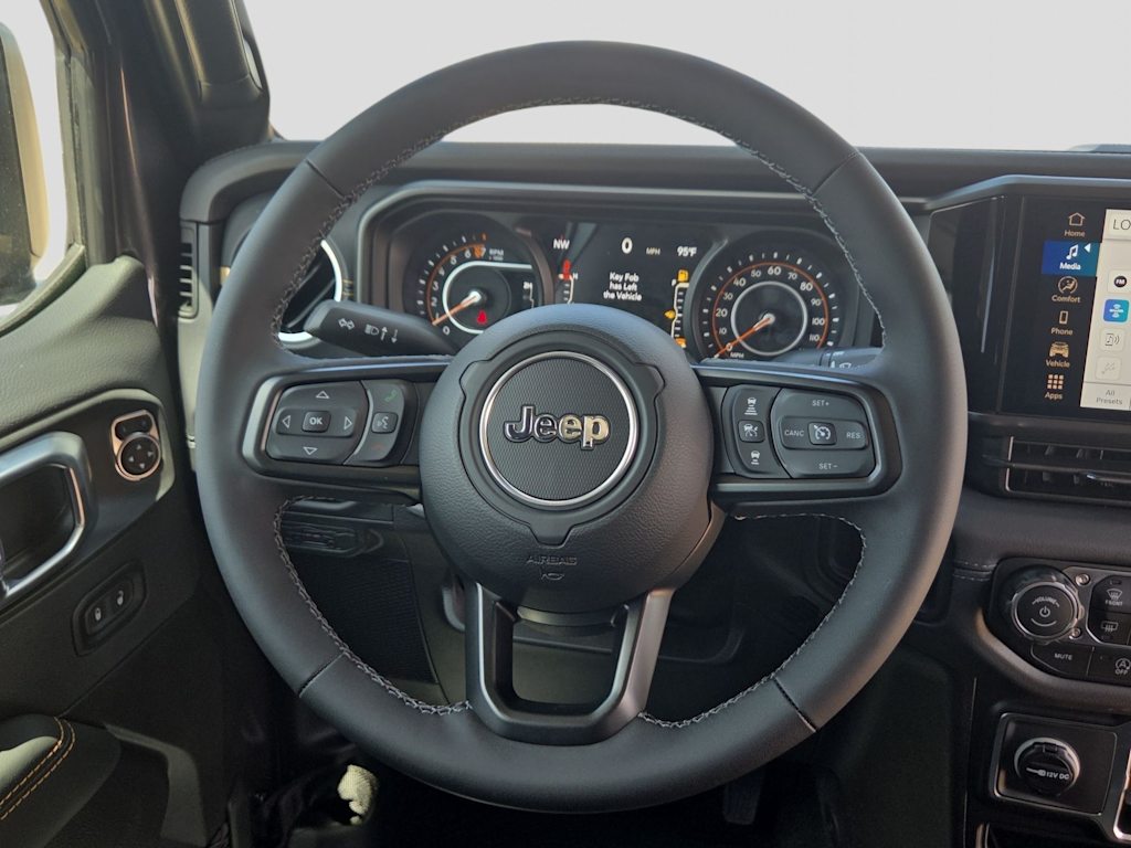 Thumbnail: 2026 Jeep Gladiator - 13