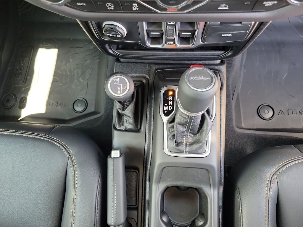 Thumbnail: 2026 Jeep Gladiator - 15