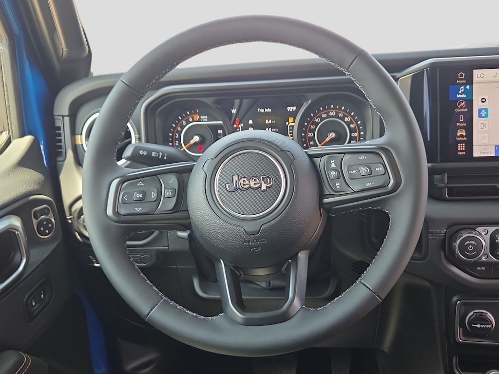 Thumbnail: 2026 Jeep Gladiator - 13