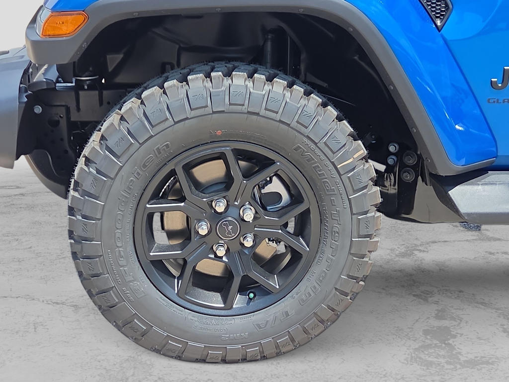 Thumbnail: 2026 Jeep Gladiator - 8
