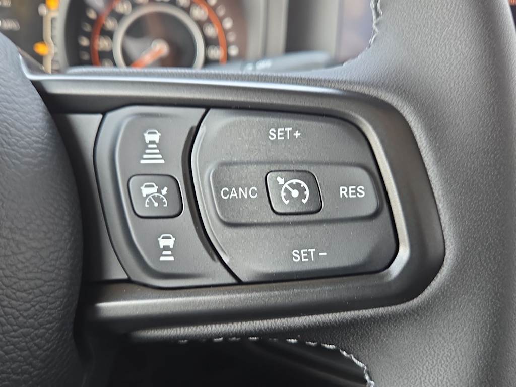 Thumbnail: 2026 Jeep Gladiator - 24