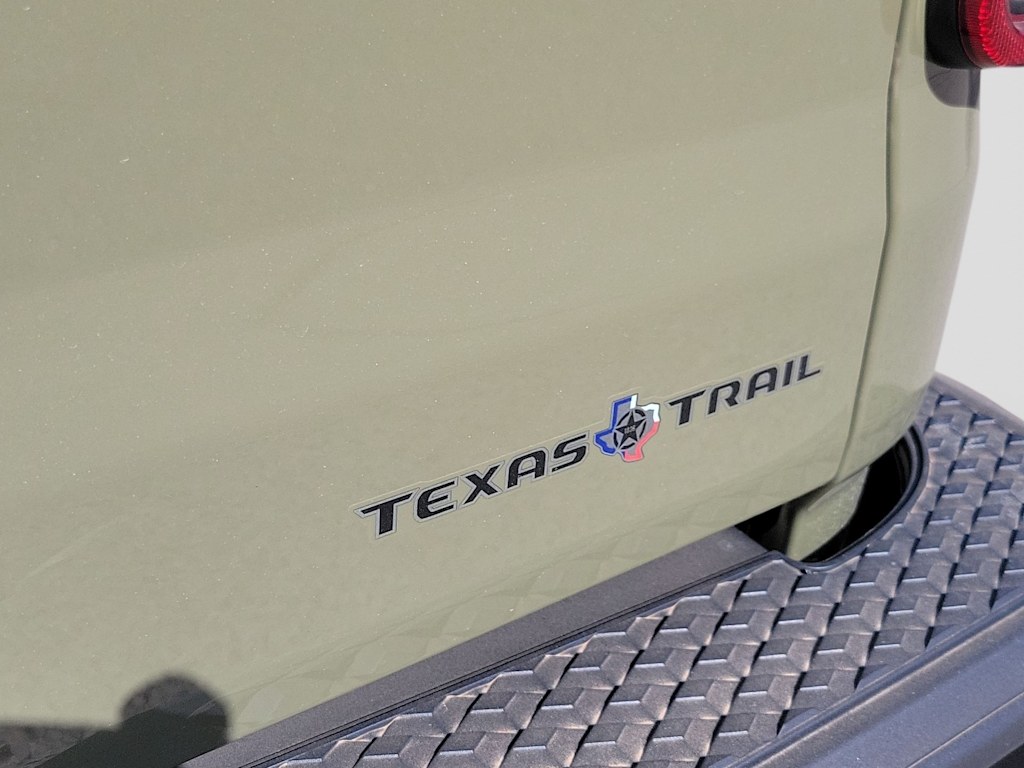 Thumbnail: 2026 Jeep Gladiator - 7