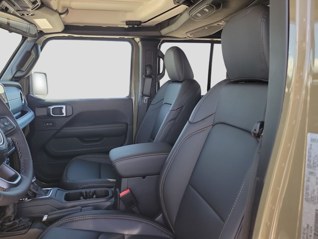 Thumbnail: 2026 Jeep Gladiator - 11
