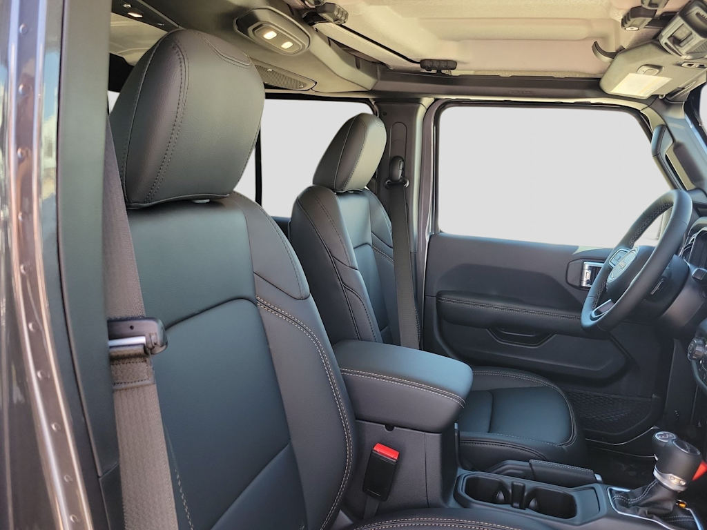 Thumbnail: 2026 Jeep Gladiator - 23