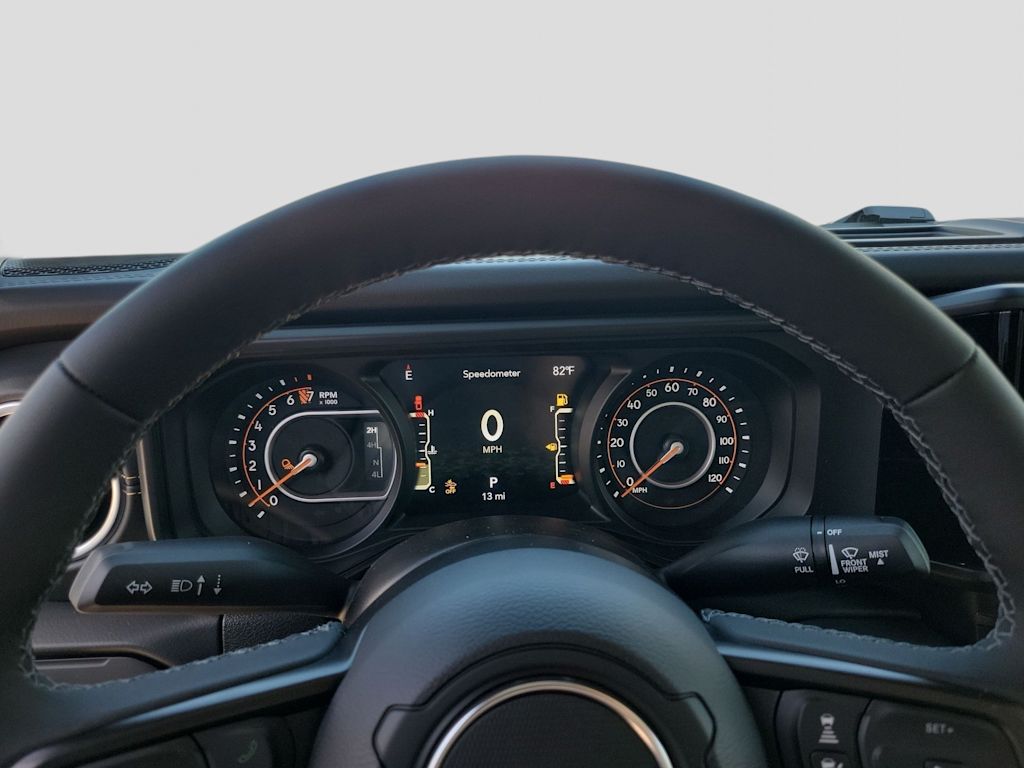 Thumbnail: 2026 Jeep Gladiator - 17