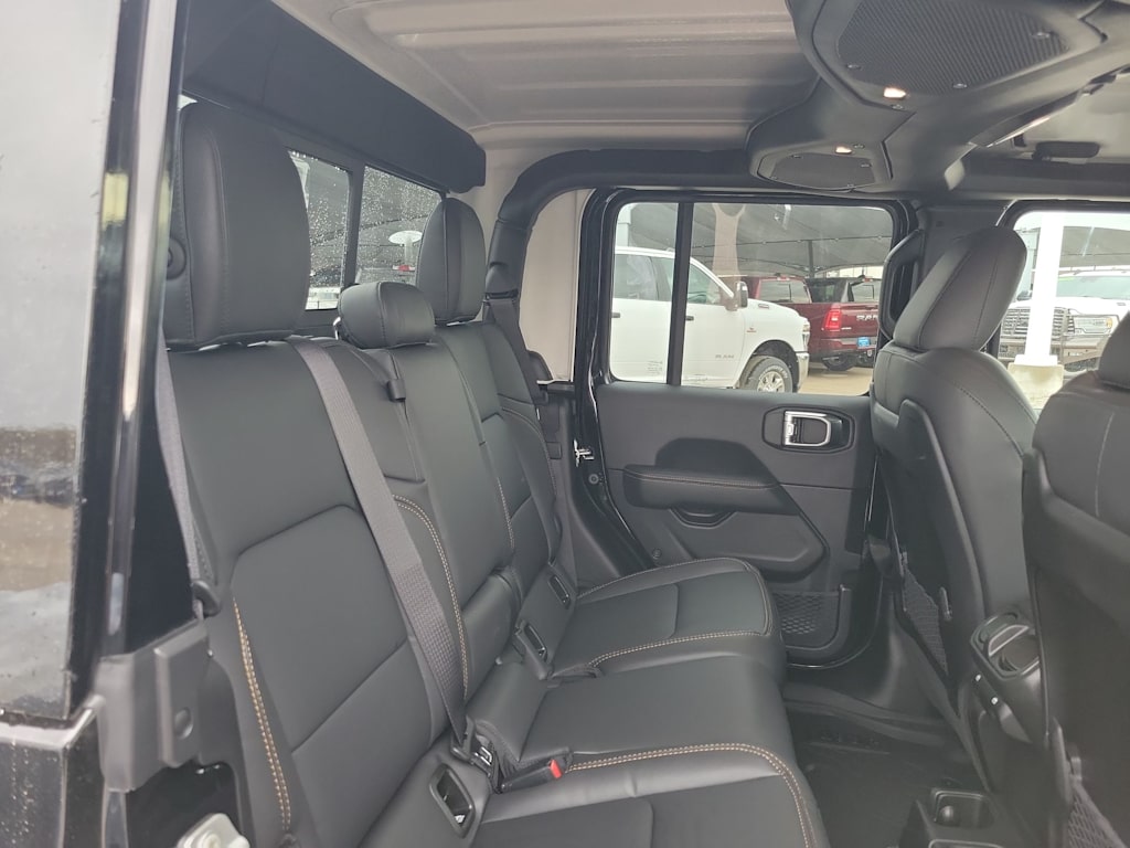 Thumbnail: 2025 Jeep Gladiator - 20