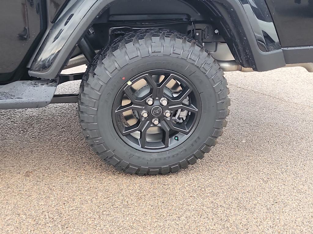 Thumbnail: 2025 Jeep Gladiator - 8