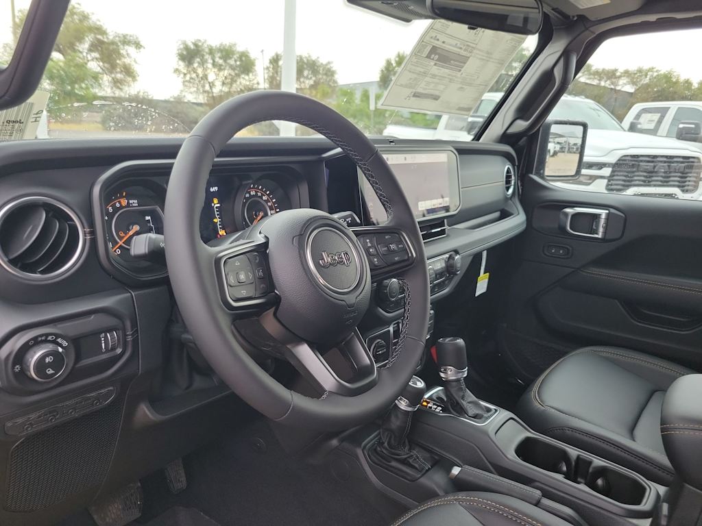 Thumbnail: 2025 Jeep Gladiator - 2