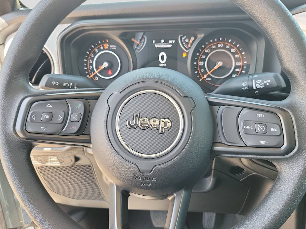 Thumbnail: 2026 Jeep Gladiator - 24