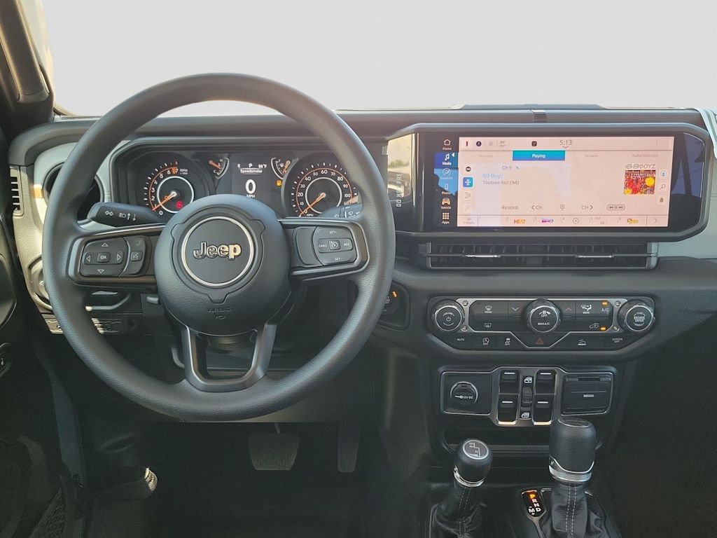 Thumbnail: 2026 Jeep Gladiator - 9