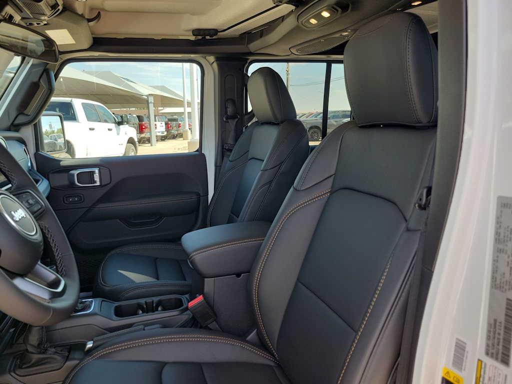 Thumbnail: 2025 Jeep Gladiator - 11