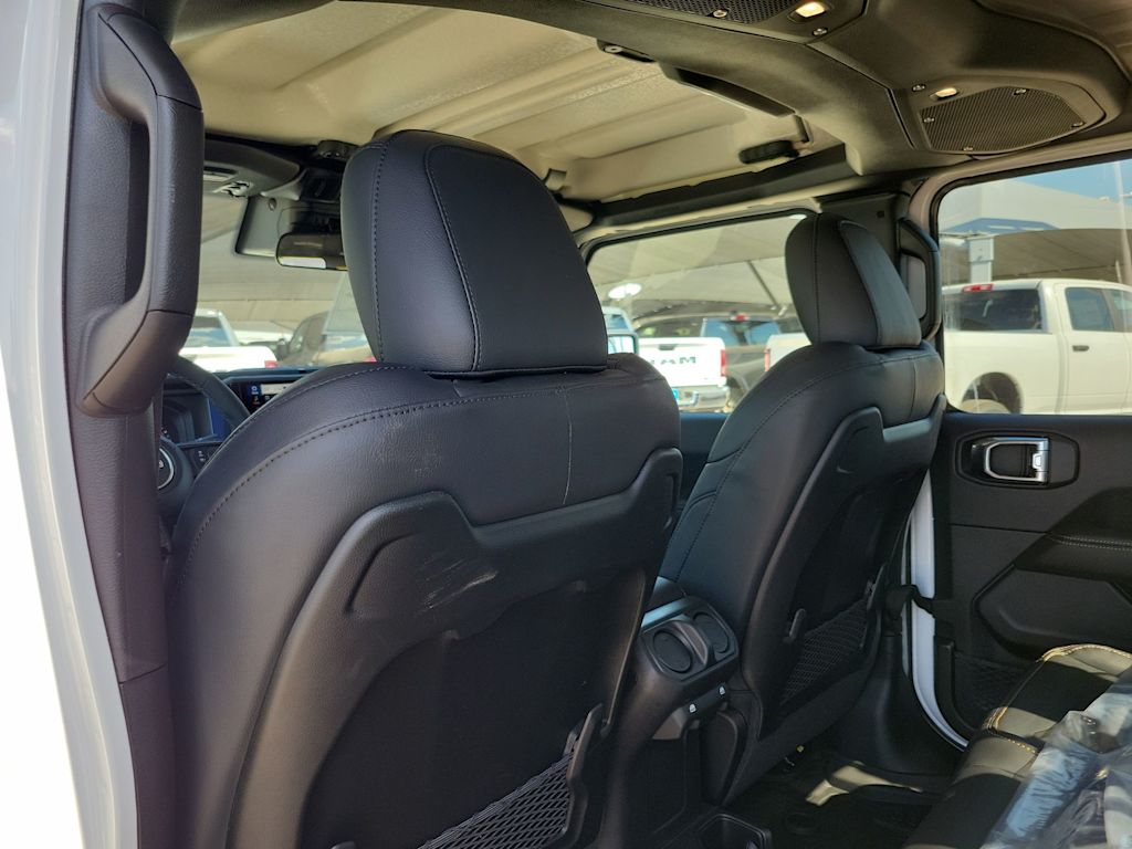 Thumbnail: 2025 Jeep Gladiator - 12