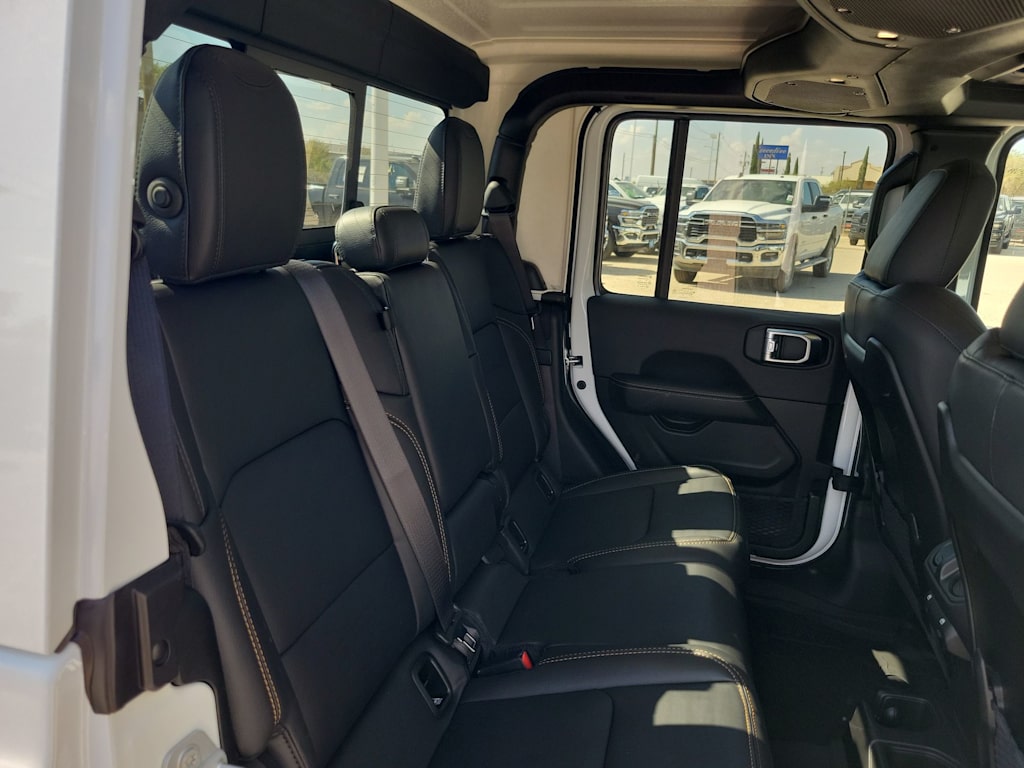 Thumbnail: 2025 Jeep Gladiator - 13