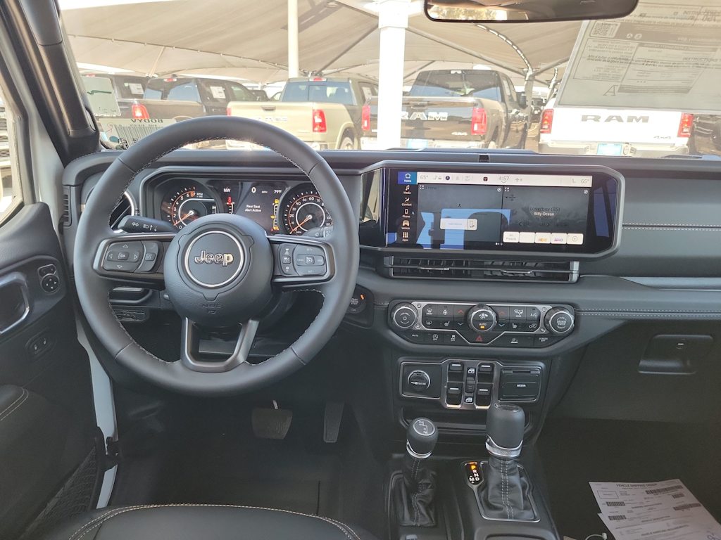 Thumbnail: 2025 Jeep Gladiator - 10