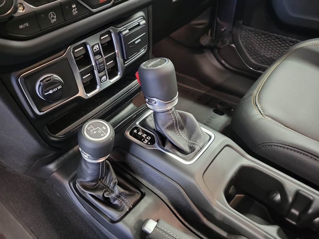 Thumbnail: 2025 Jeep Gladiator - 15