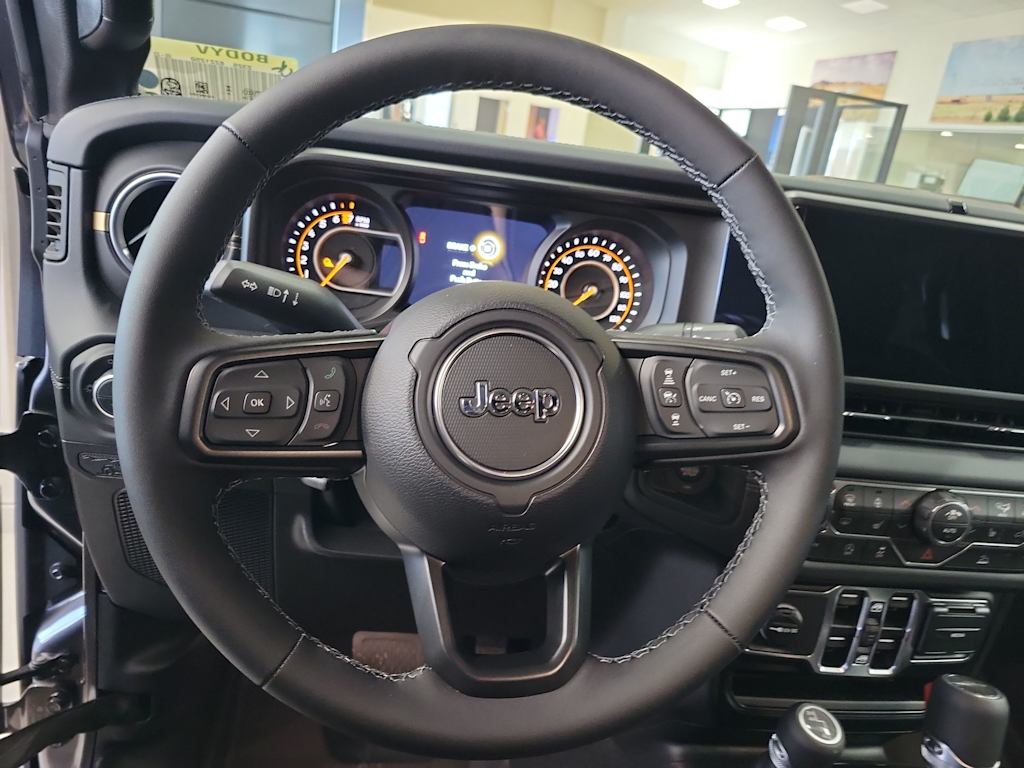 Thumbnail: 2025 Jeep Gladiator - 13