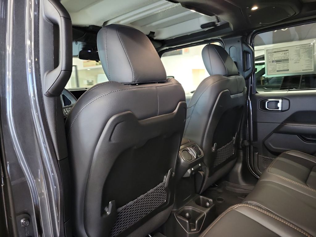 Thumbnail: 2025 Jeep Gladiator - 12