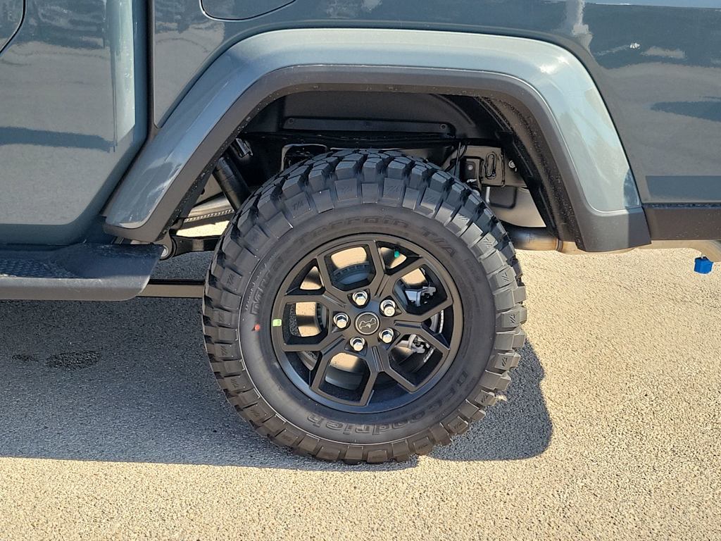 Thumbnail: 2025 Jeep Gladiator - 8