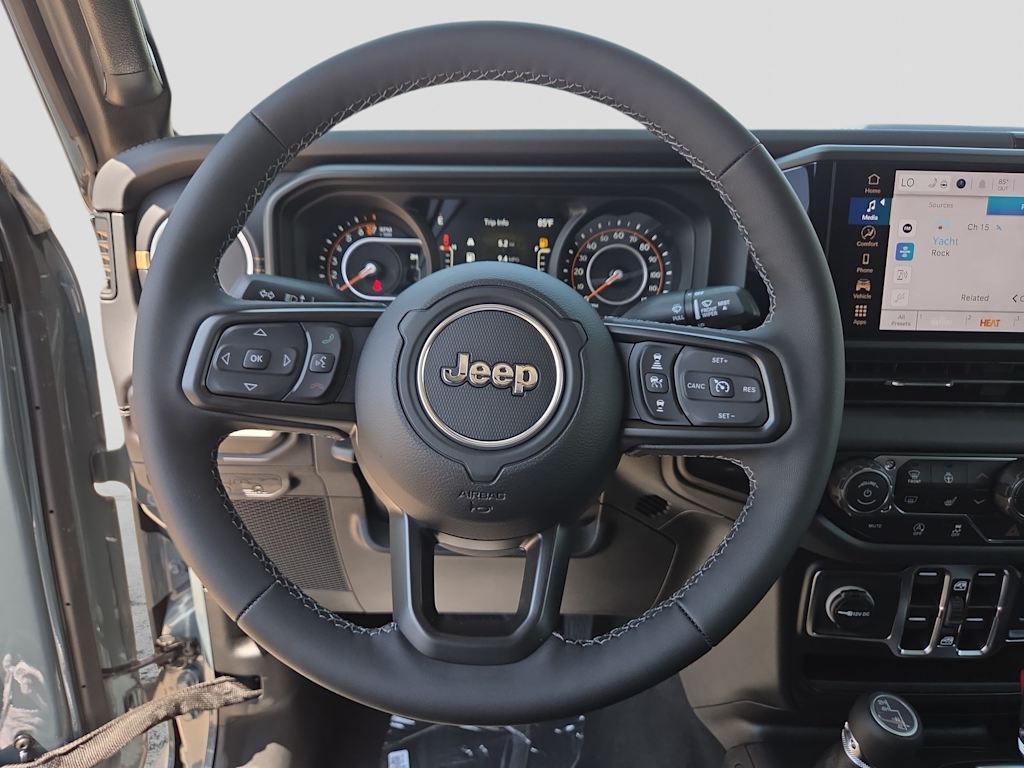 Thumbnail: 2026 Jeep Gladiator - 13