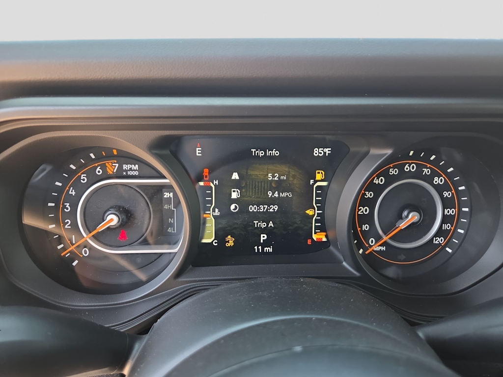 Thumbnail: 2026 Jeep Gladiator - 16