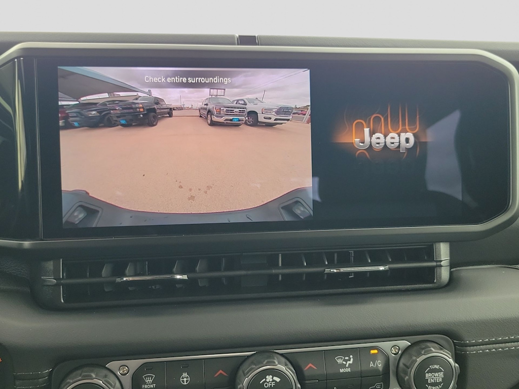 Thumbnail: 2026 Jeep Gladiator - 25