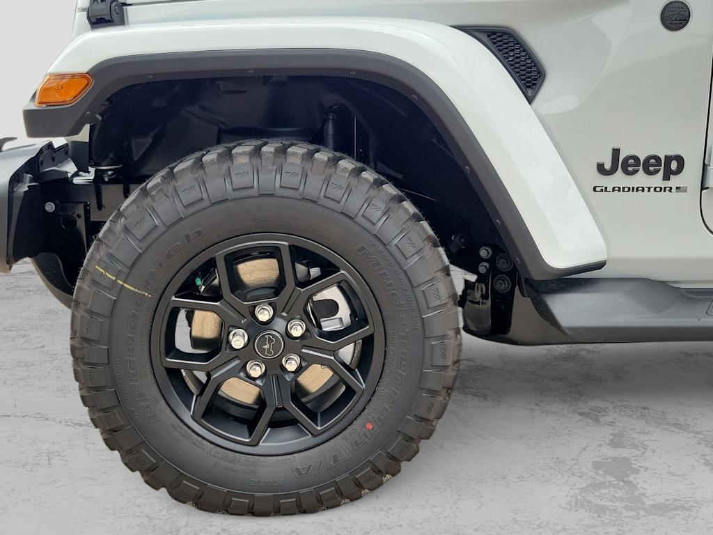 Thumbnail: 2026 Jeep Gladiator - 7