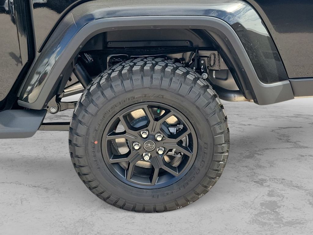 Thumbnail: 2026 Jeep Gladiator - 8